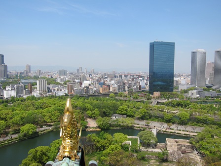 由天守閣俯視大阪