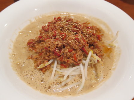 赤の担々麺(680圓)