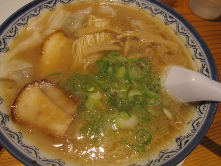 ワンタンメン