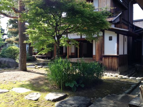 高山陣屋內庭園