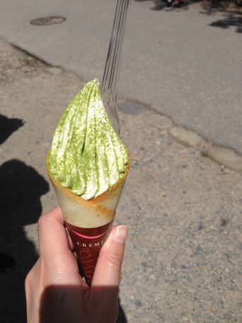 抹茶版クレミヤ霜淇淋
