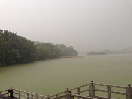 雨中西湖