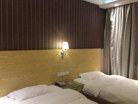 聚星源商旅酒店房間