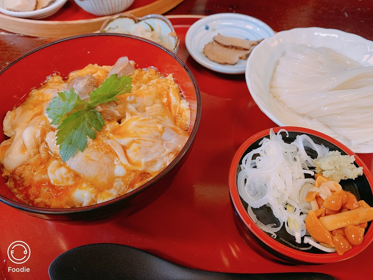 比内地鶏親子丼と稲庭うどんセット