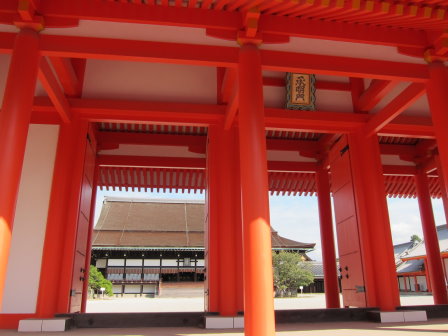 承明門